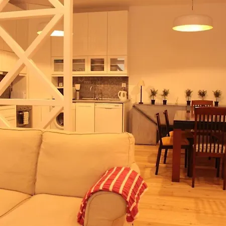 Piano Apartament *